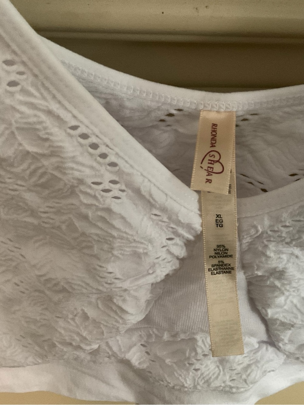 Rhonda Shear White Lace Wireless Bra - Picture 2 of 3